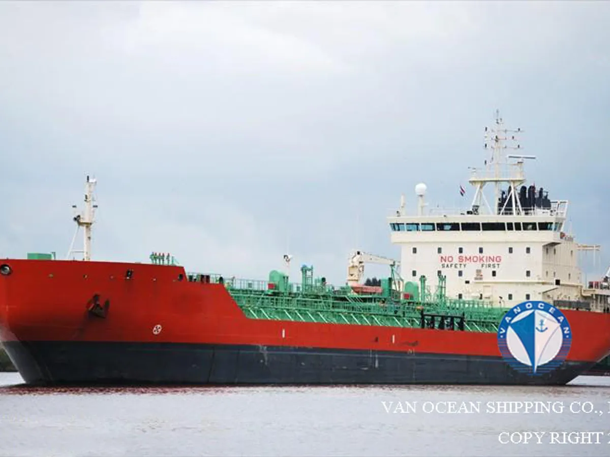 Navio-tanque de óleo/produtos químicos à venda