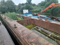 Barcaça à venda
