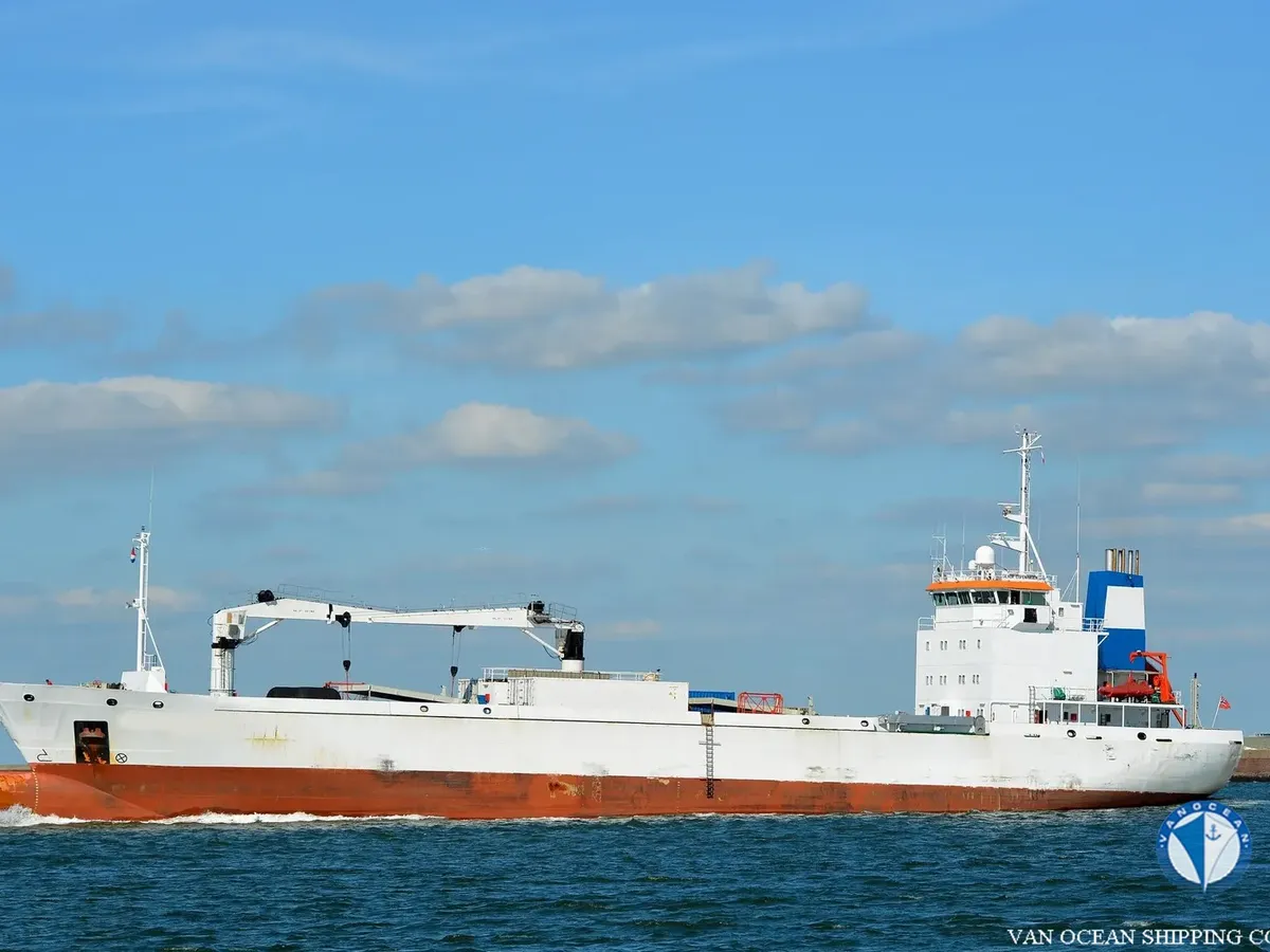 Navio frigorífico à venda