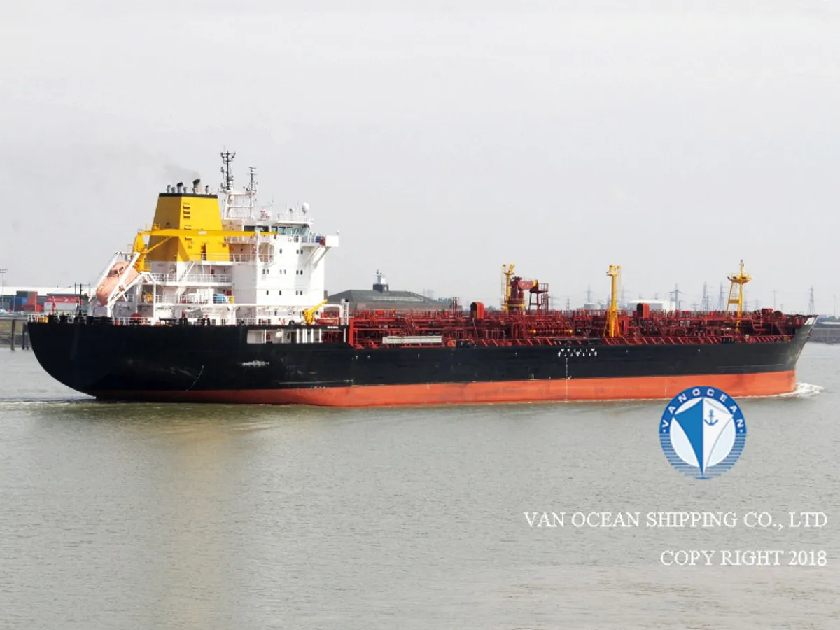 Navio-tanque de óleo/produtos químicos à venda