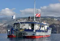 Rebocador à venda