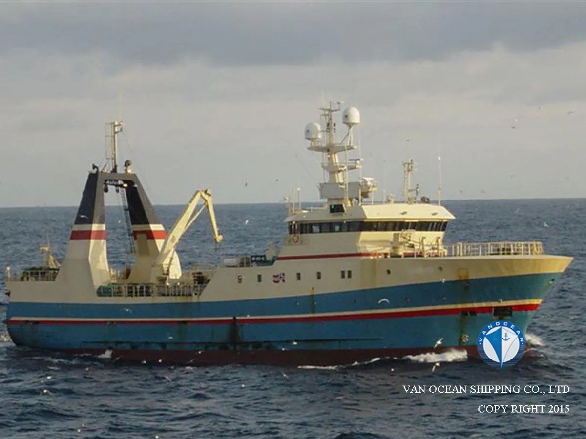 Navio de pesca de arrasto à venda