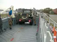 Balsa de desembarque, tanque à venda