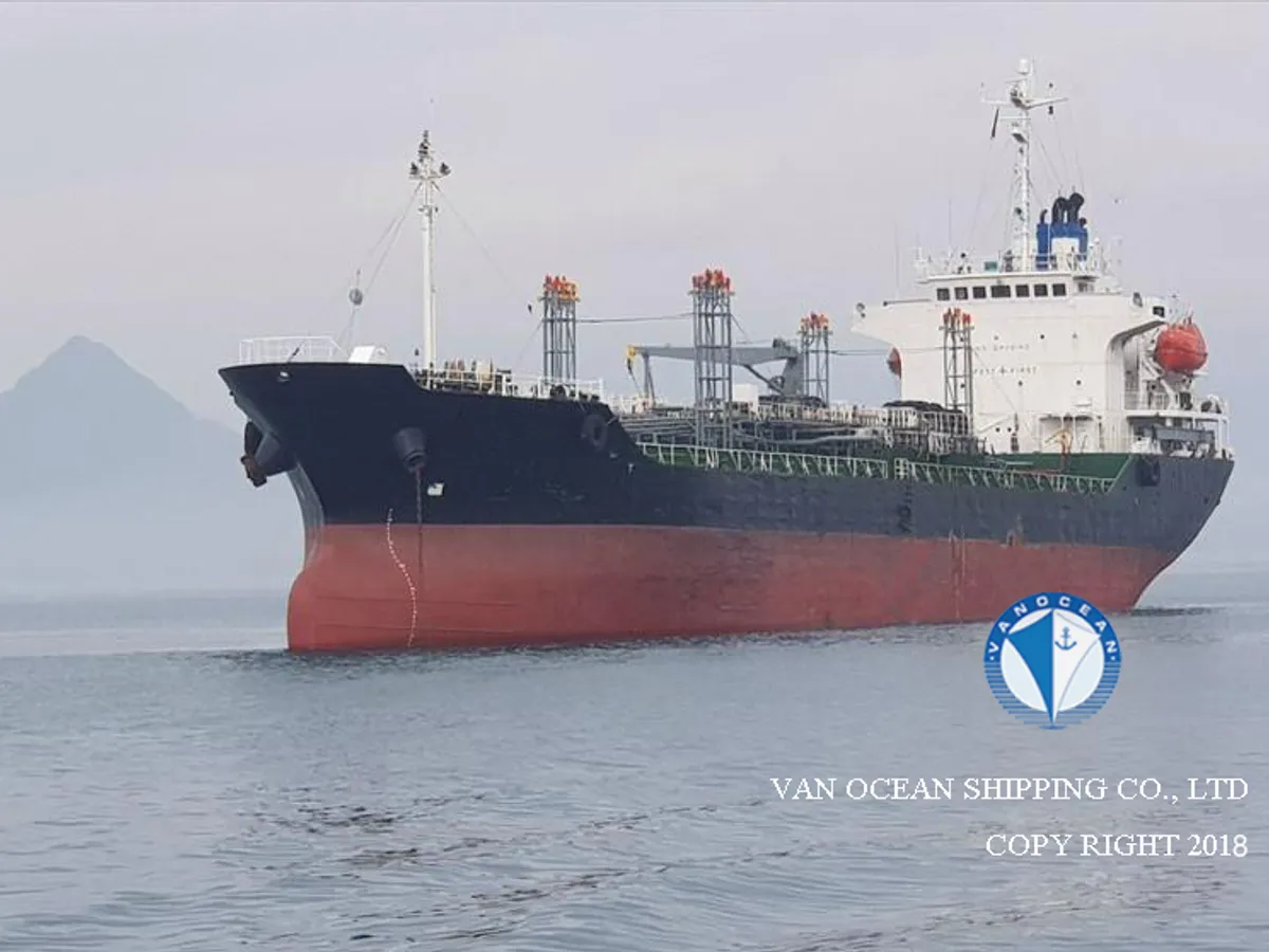Navio-tanque de óleo/produtos químicos à venda