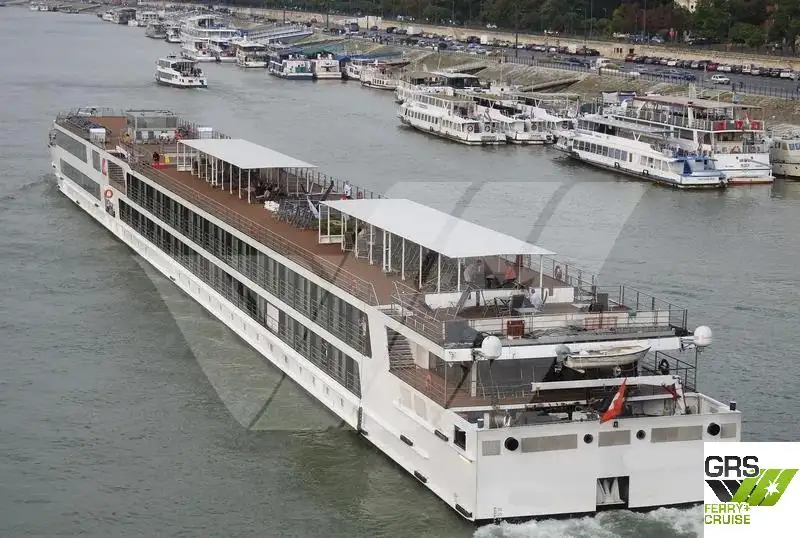 Navio de cruzeiro à venda