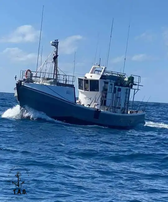 Navio de pesca de arrasto à venda