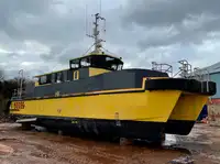 Navio porta-contentores à venda
