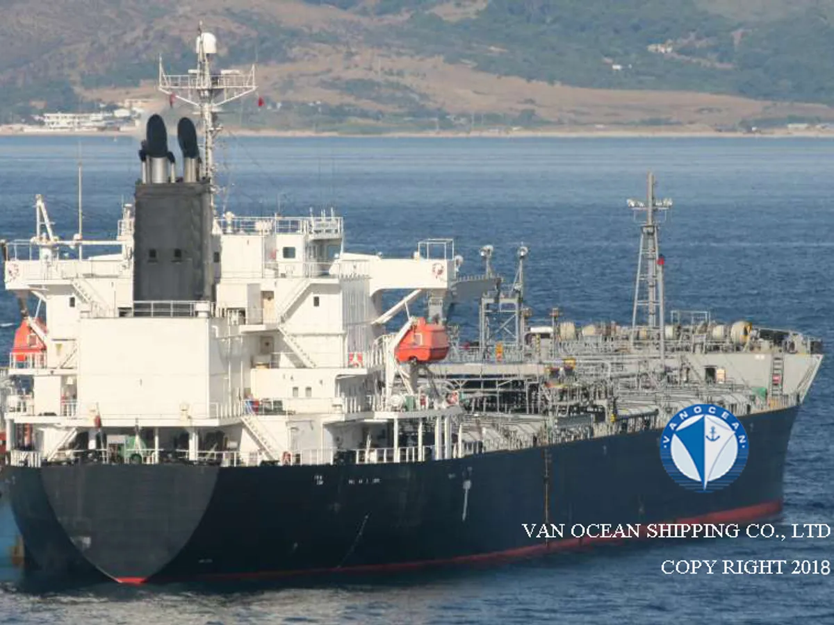 Navio-tanque de óleo/produtos químicos à venda