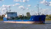 Oil/Chemical tanker à venda
