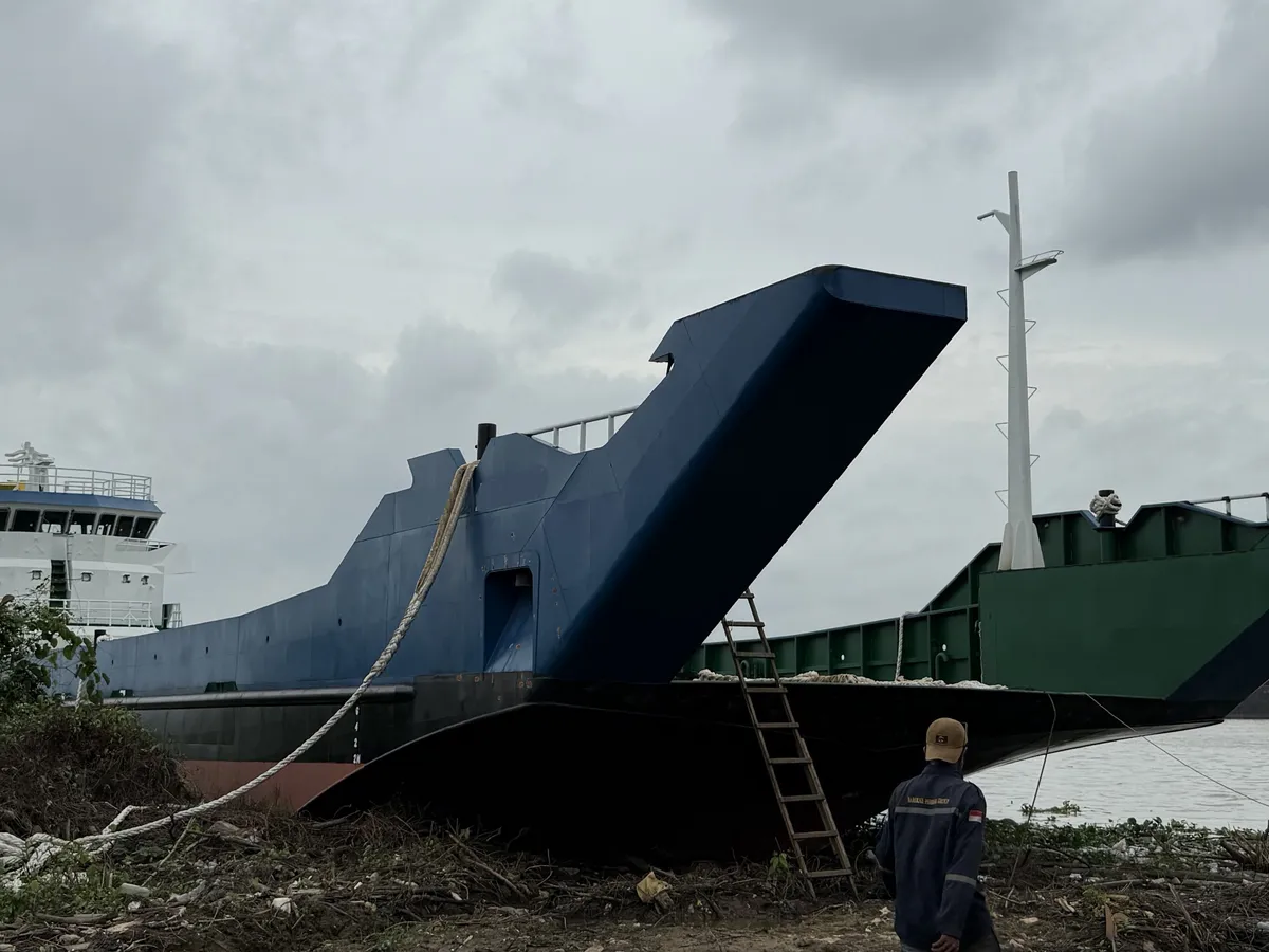 Balsa de desembarque, tanque à venda
