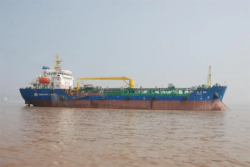 Navio-tanque de óleo/produtos químicos à venda