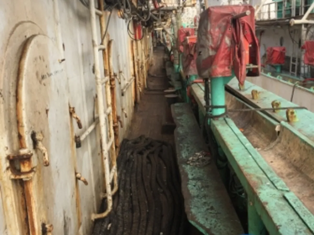 Navio de pesca de lula com anzol à venda