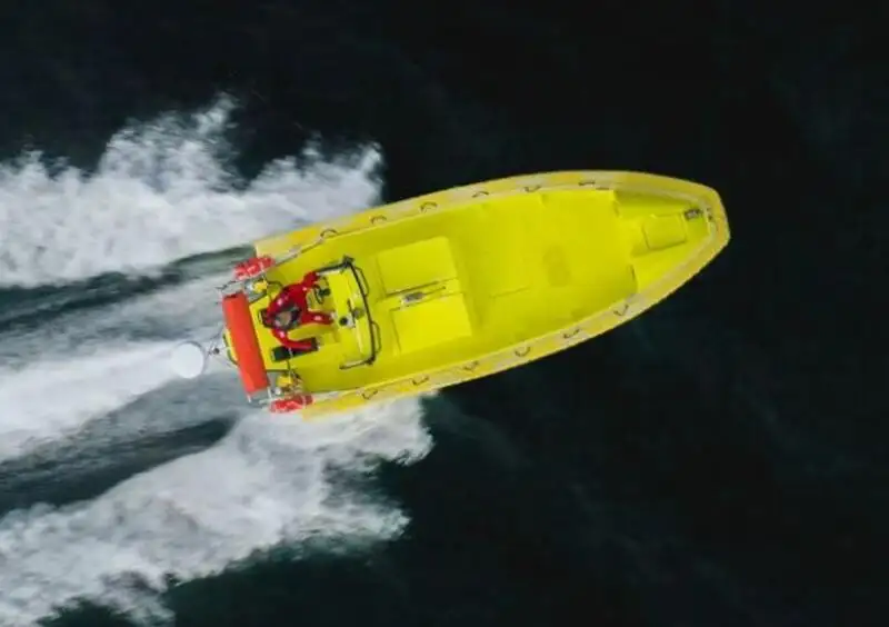 Navio de resgate à venda