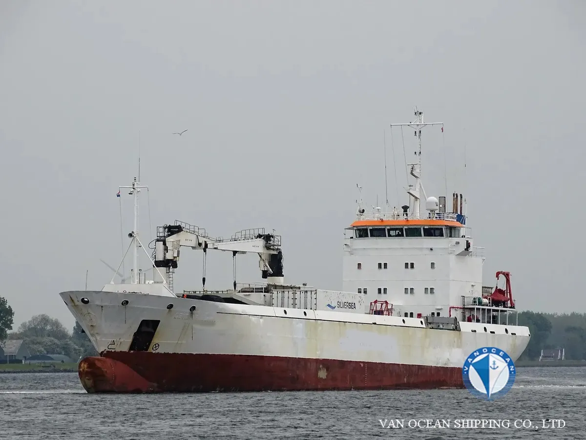 Navio frigorífico à venda