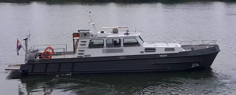 Navio de patrulha à venda