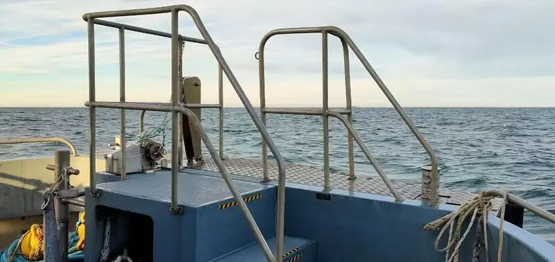 Navio porta-contêineres à venda