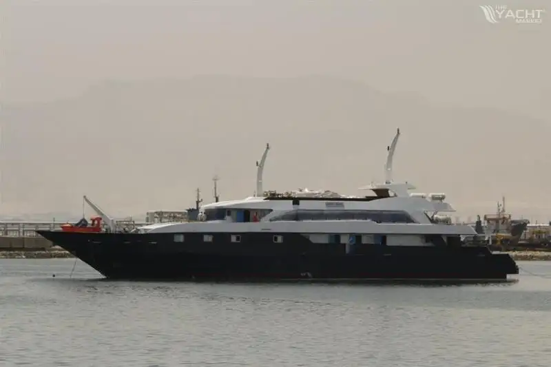 Navio de passageiros à venda
