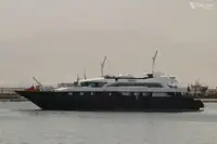 Navio de passageiros à venda