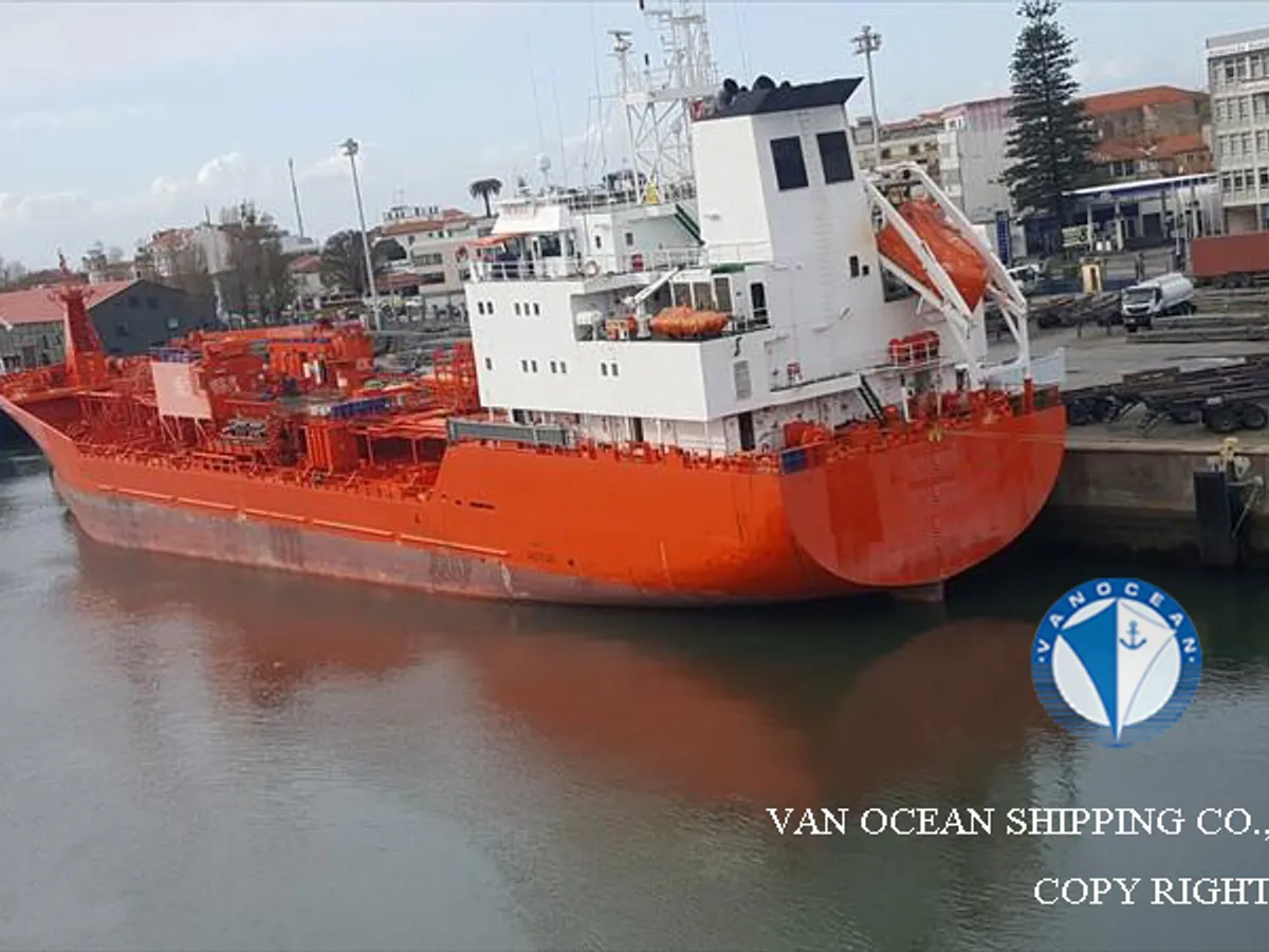 Navio-tanque de óleo/produtos químicos à venda