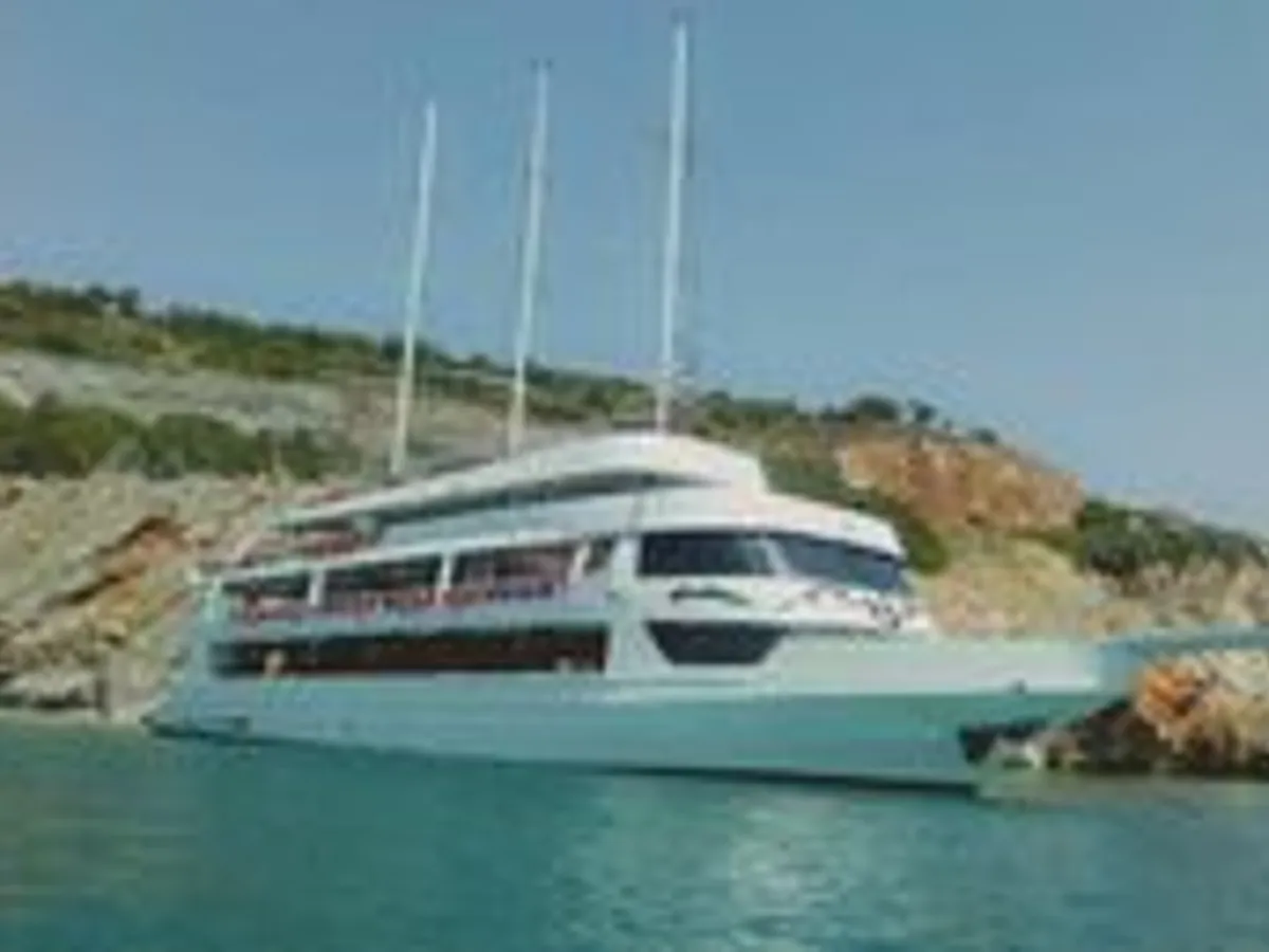 Navio de passageiros à venda