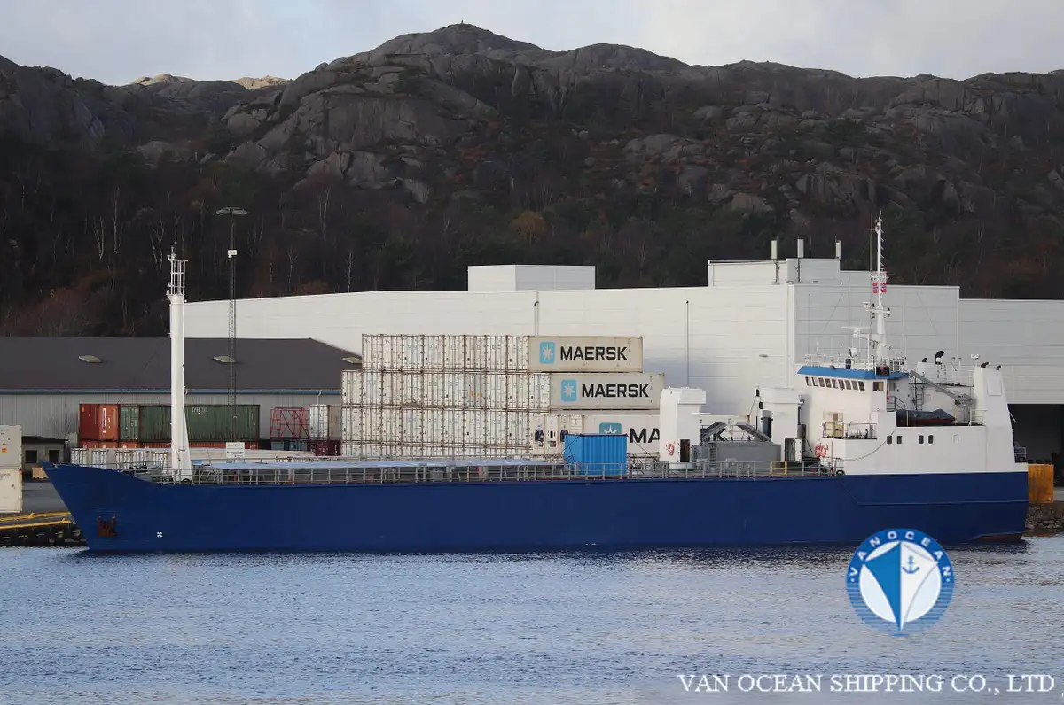 Navio frigorífico à venda