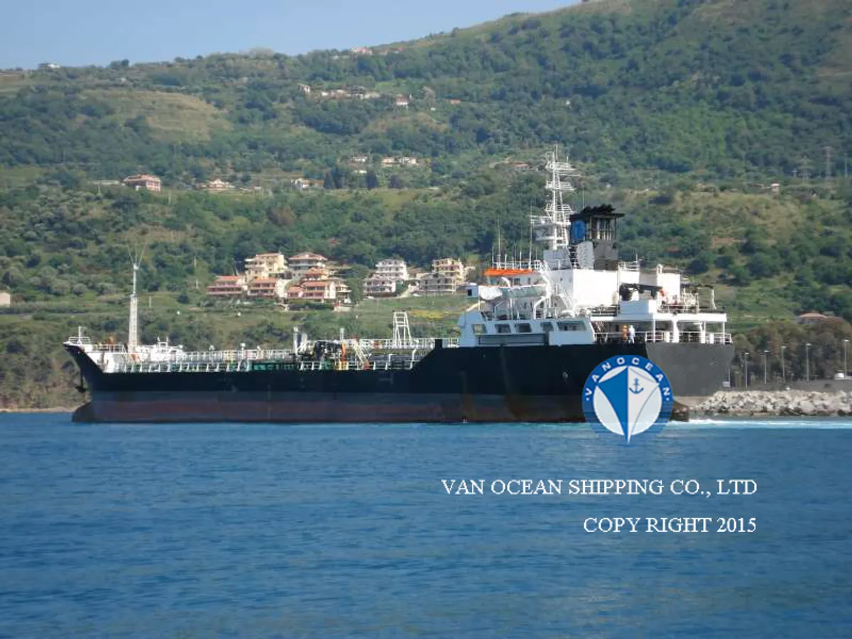 Navio-tanque de óleo/produtos químicos à venda