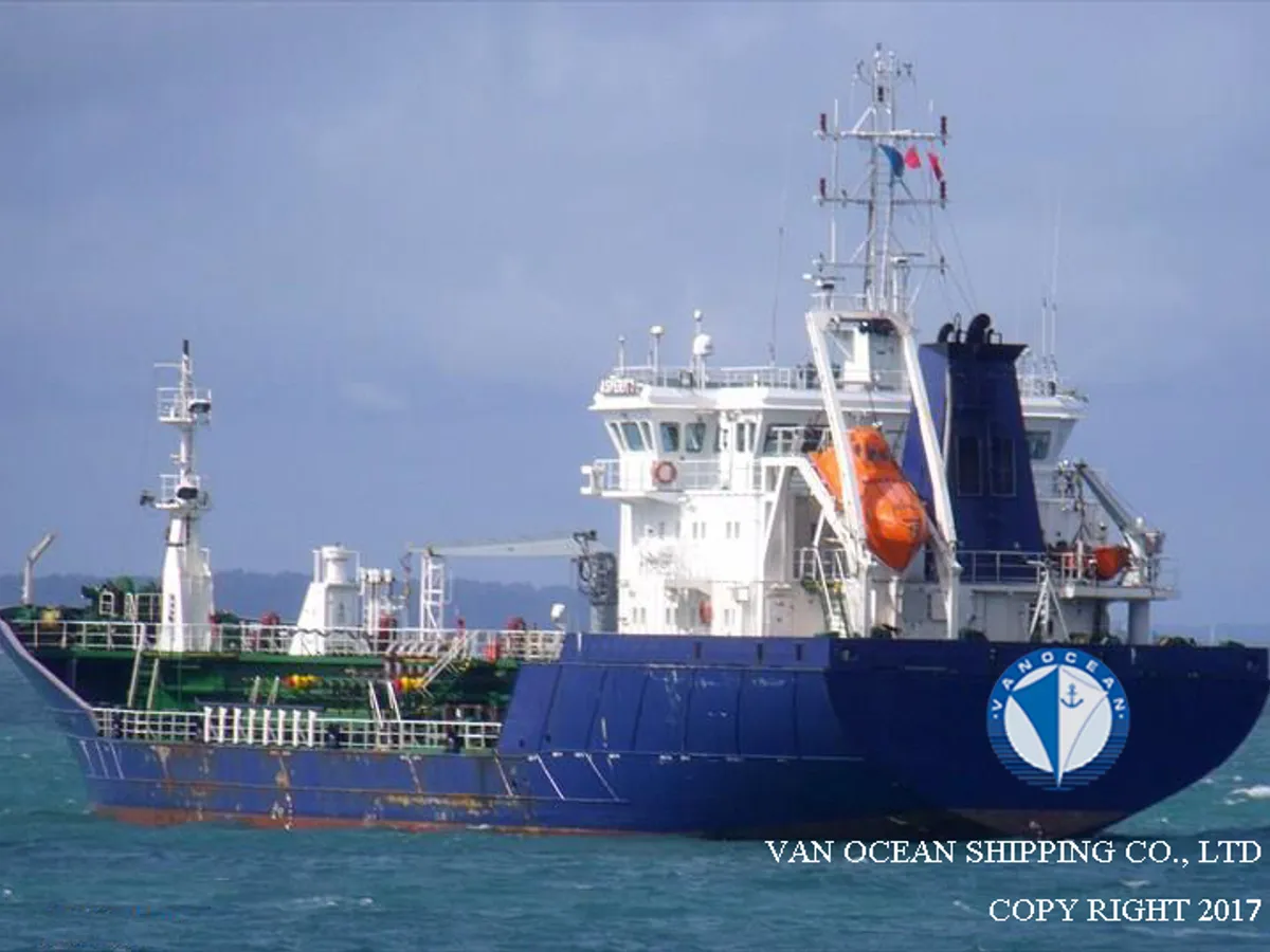 Navio-tanque de óleo/produtos químicos à venda