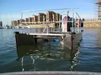 Navio porta-contêineres à venda