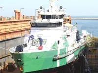 Barco de tripulação à venda