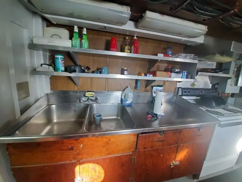 Balsa de desembarque, tanque à venda