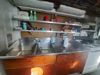 Balsa de desembarque, tanque à venda