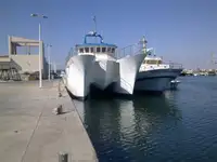 Catamarã à venda