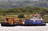 Barcaça à venda