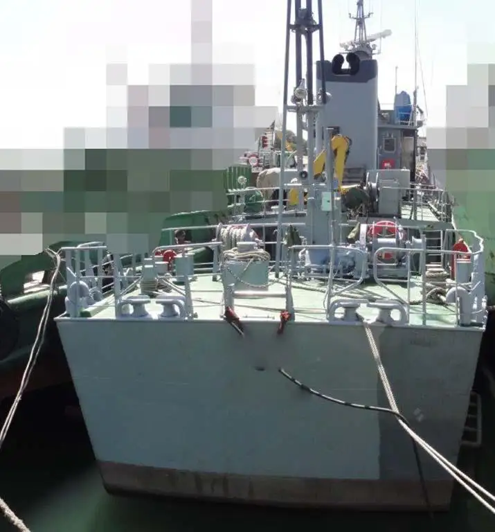 Navio de abastecimento à venda