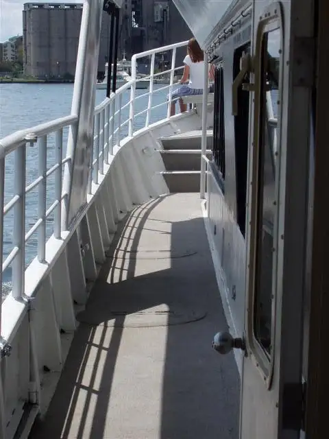 Navio de passageiros à venda