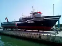 Barco de tripulação à venda