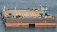 Barcaça à venda