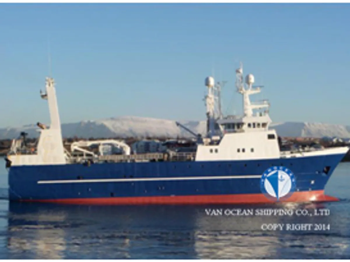 Navio de pesca de arrasto à venda