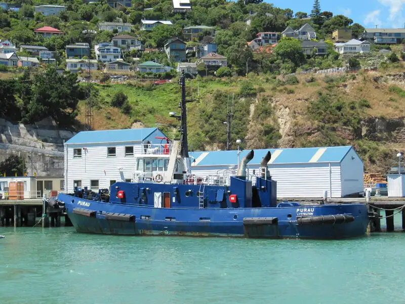 Rebocador à venda