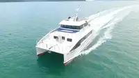 Catamarã à venda