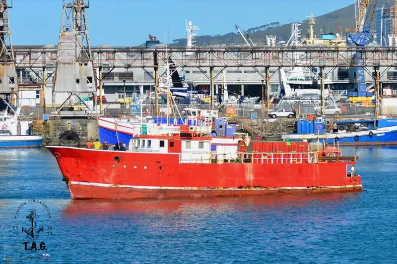 Navio de pesca de arrasto à venda