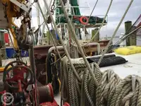 Navio de pesca de arrasto à venda
