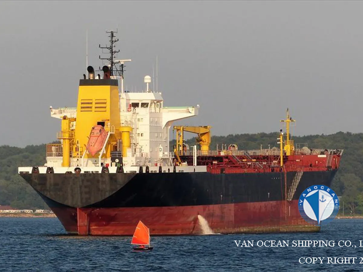 Navio-tanque de óleo/produtos químicos à venda