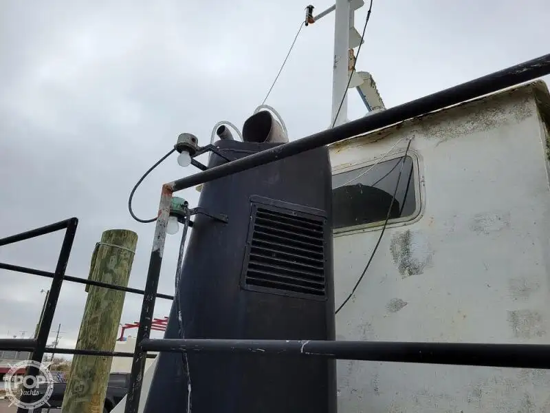 Navio de abastecimento à venda