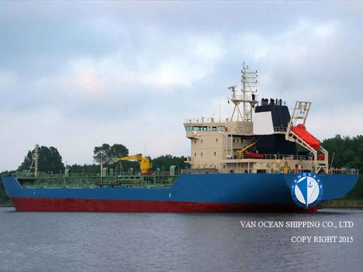 Navio-tanque de óleo/produtos químicos à venda