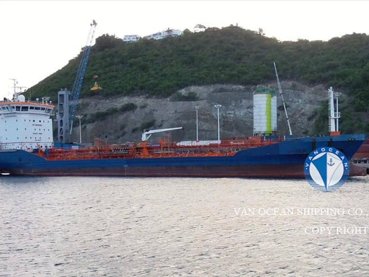 Navio-tanque de óleo/produtos químicos à venda