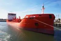 Oil/Chemical tanker à venda