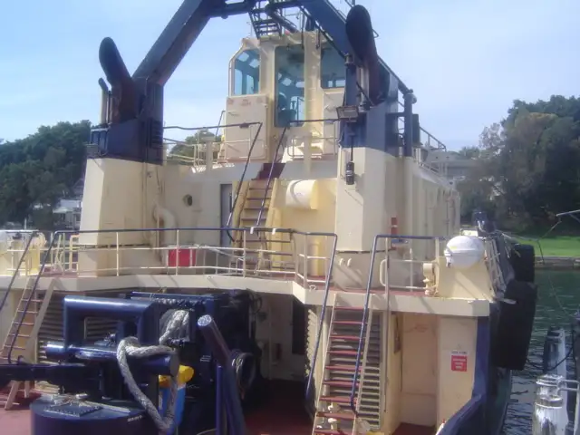 Rebocador à venda