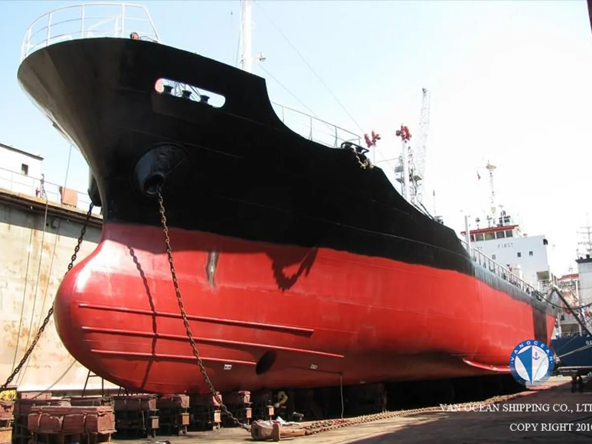 Navio-tanque de óleo/produtos químicos à venda