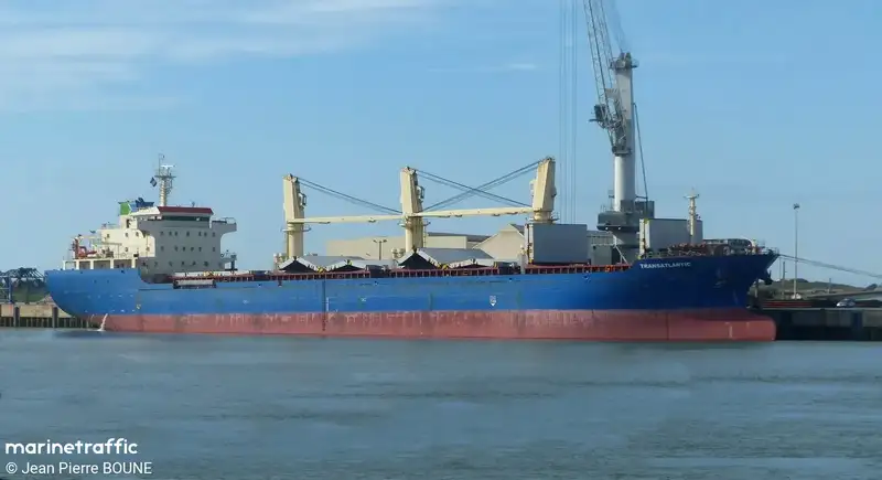 Navio graneleiro à venda